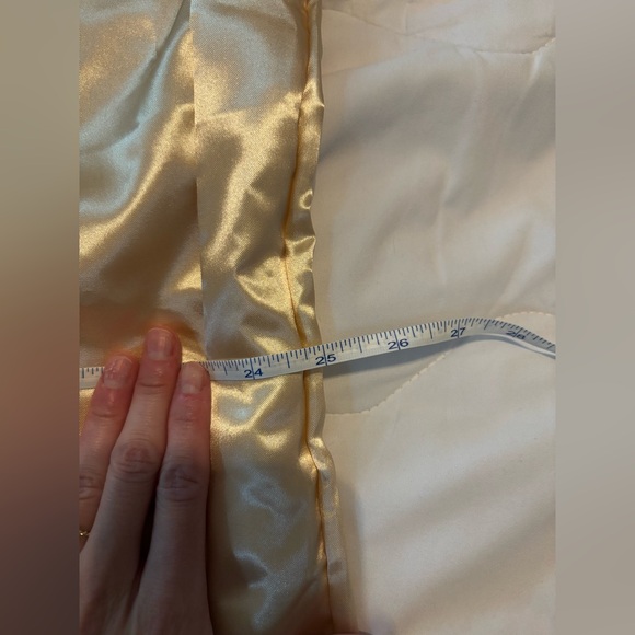 New, Gold Satin Pillow Case - Picture 4 of 5